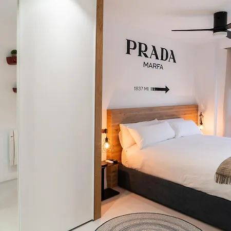 Luxury At Apartment *